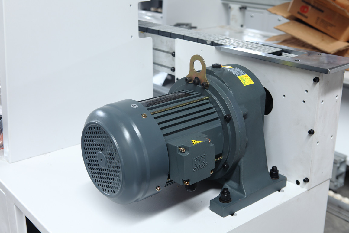 Heavy Duty Small Footprint Economic Mdf Board Woodworking Edge Baning Machine