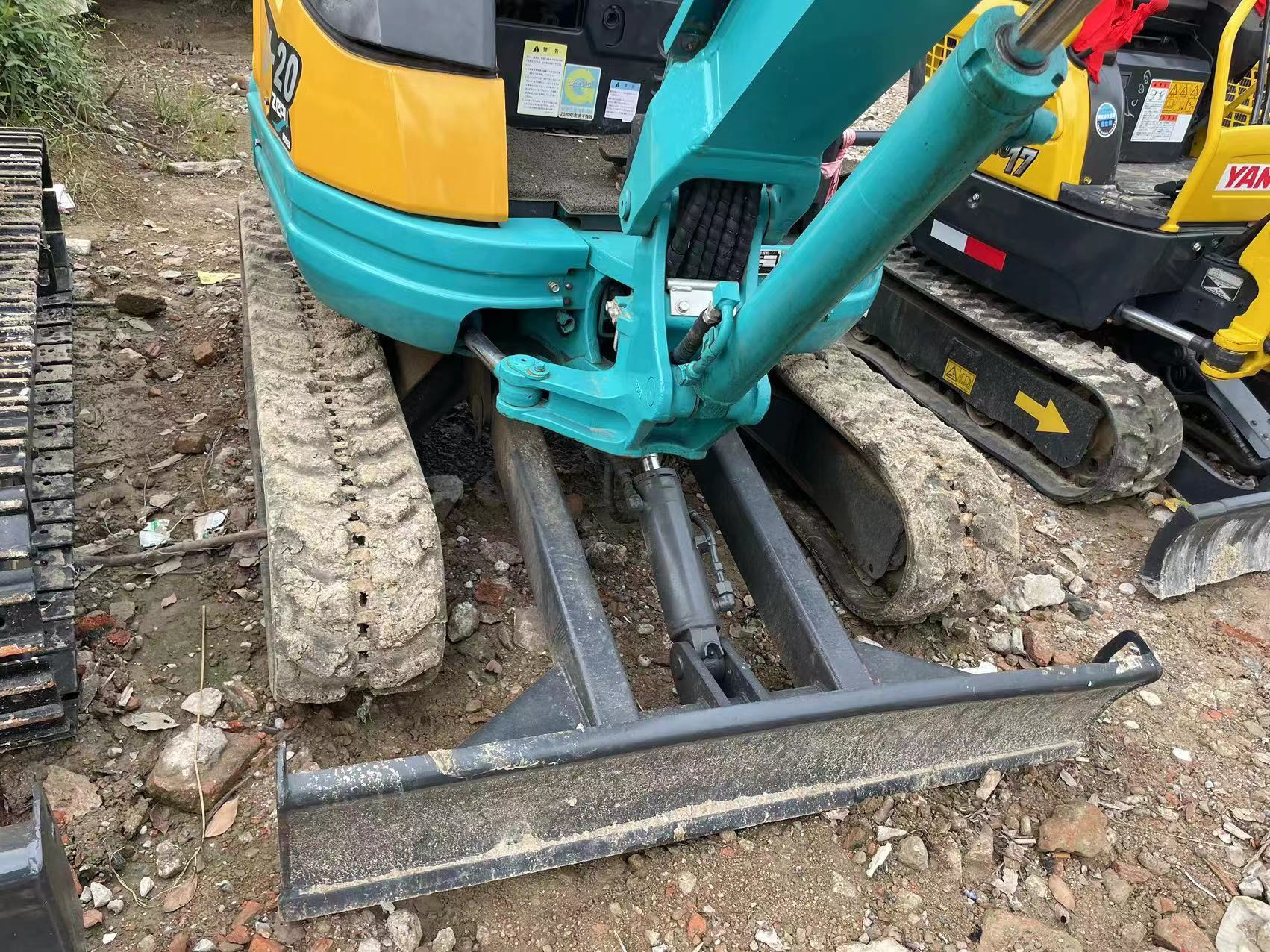 Low working hours excavator for sale used Kubota U20 machine excav used hydraulic excav used