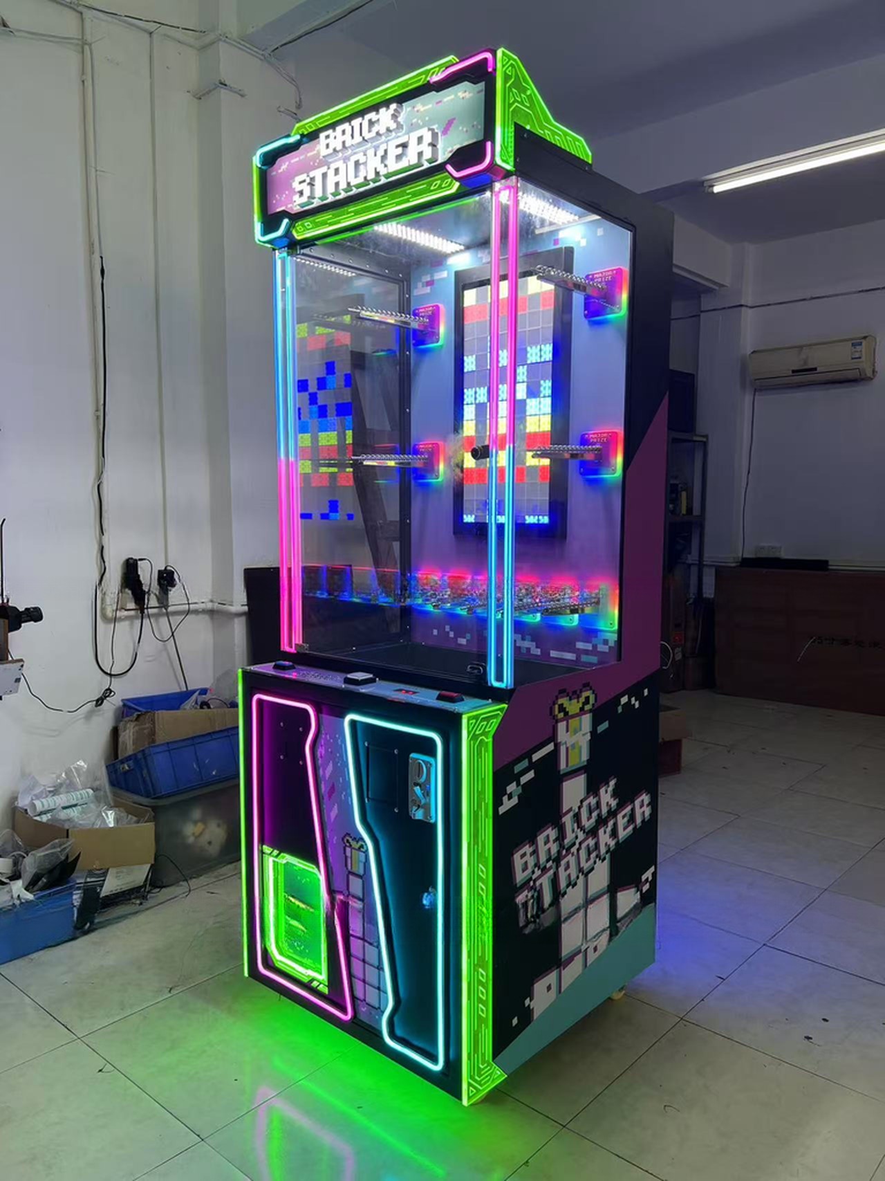 Brick Stacker Gift Game Machine Gift Vending Machine OEM Welcomed