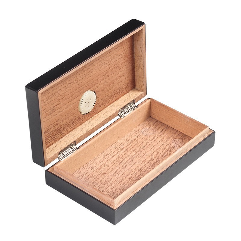 Rectangular Humidity Control Varnish Cigar Packaging Rigid Boxes With Customization Available