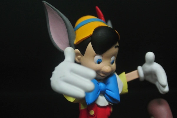 90 - 95 Degree Pinocchio Little Collectible Toys With Disney Logo Customized Color