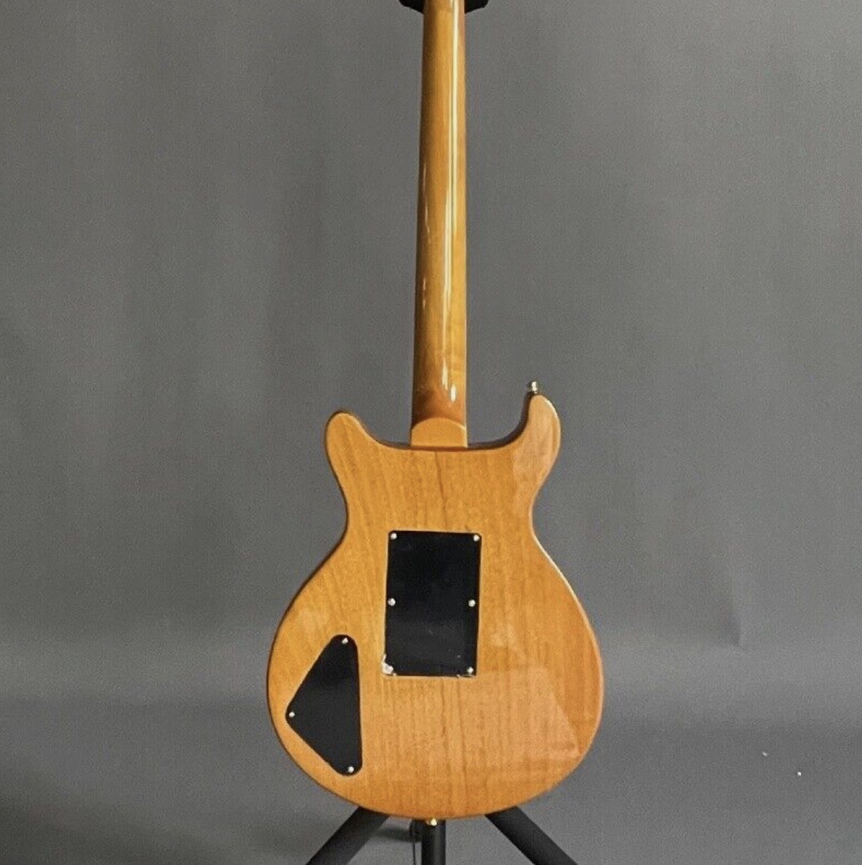 Custom Yellow Santana Retro Electric Guitar Flamed Maple Top Veneer HH Pickups Tremolo