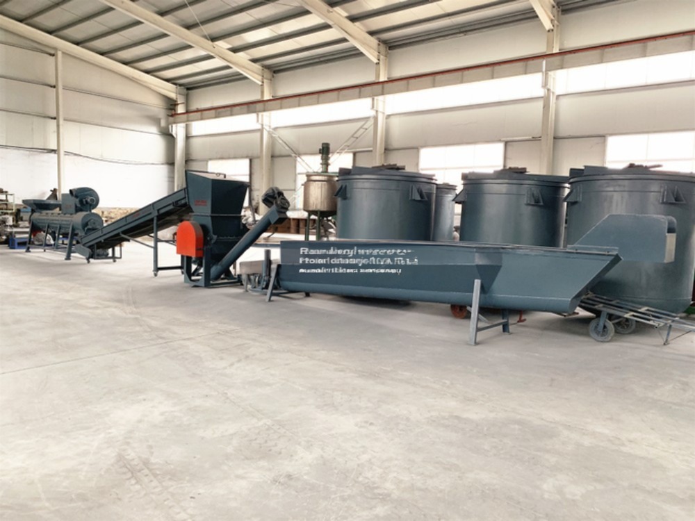 OEM Polystyrene Recycling Machine For PET Bottle Label Separation In Tire Recycling Line