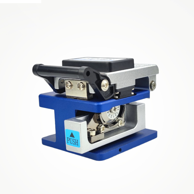 Automatic Optical Fiber Tool High Precision FC-6S Fiber Cleaver for Smooth Cutting