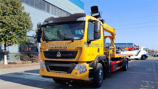 Large Diesel Fuel Type Transport Car Carrier Truck With Crane 10ton Flatbed Tow Truck
