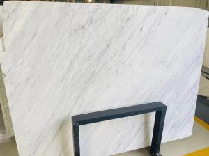 China 1.8cm Natural Italy Carrara White Marble Tiles Honed Marble Subway Tile on sale