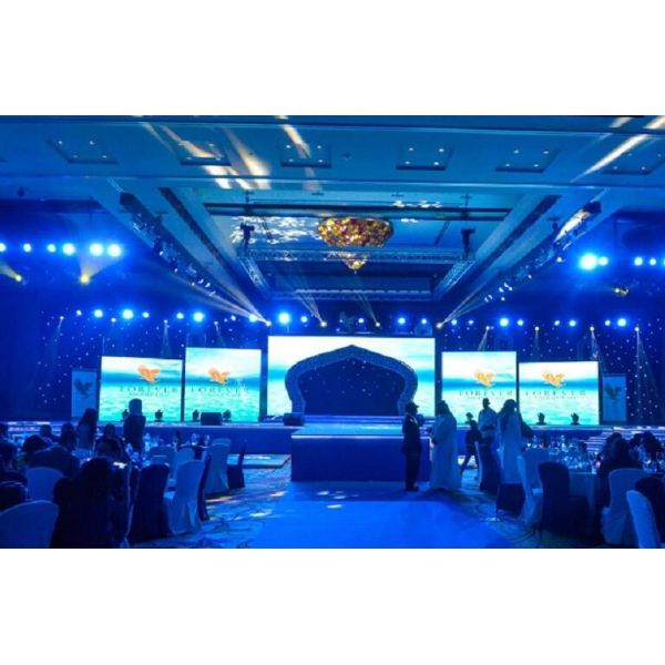 Noiseless Floor Standing Led Display , Big P4 Led Screen Low Power Consumption