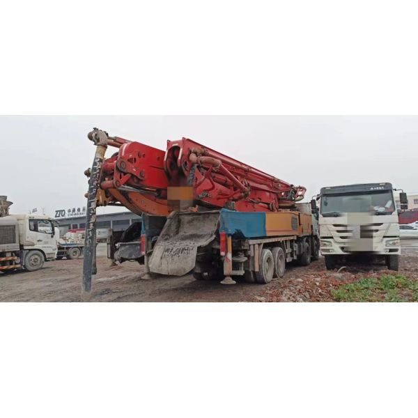 Perfect Performance 2013 Putzmeister 56m Concrete Pump Mounted Beton Pump on Benz Chassis Sale in Factory Price