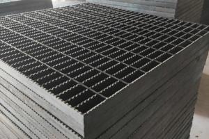 China Square Galvanized Grating 30mm 40mm 60mm Heavy Duty Steel Grating wholesale