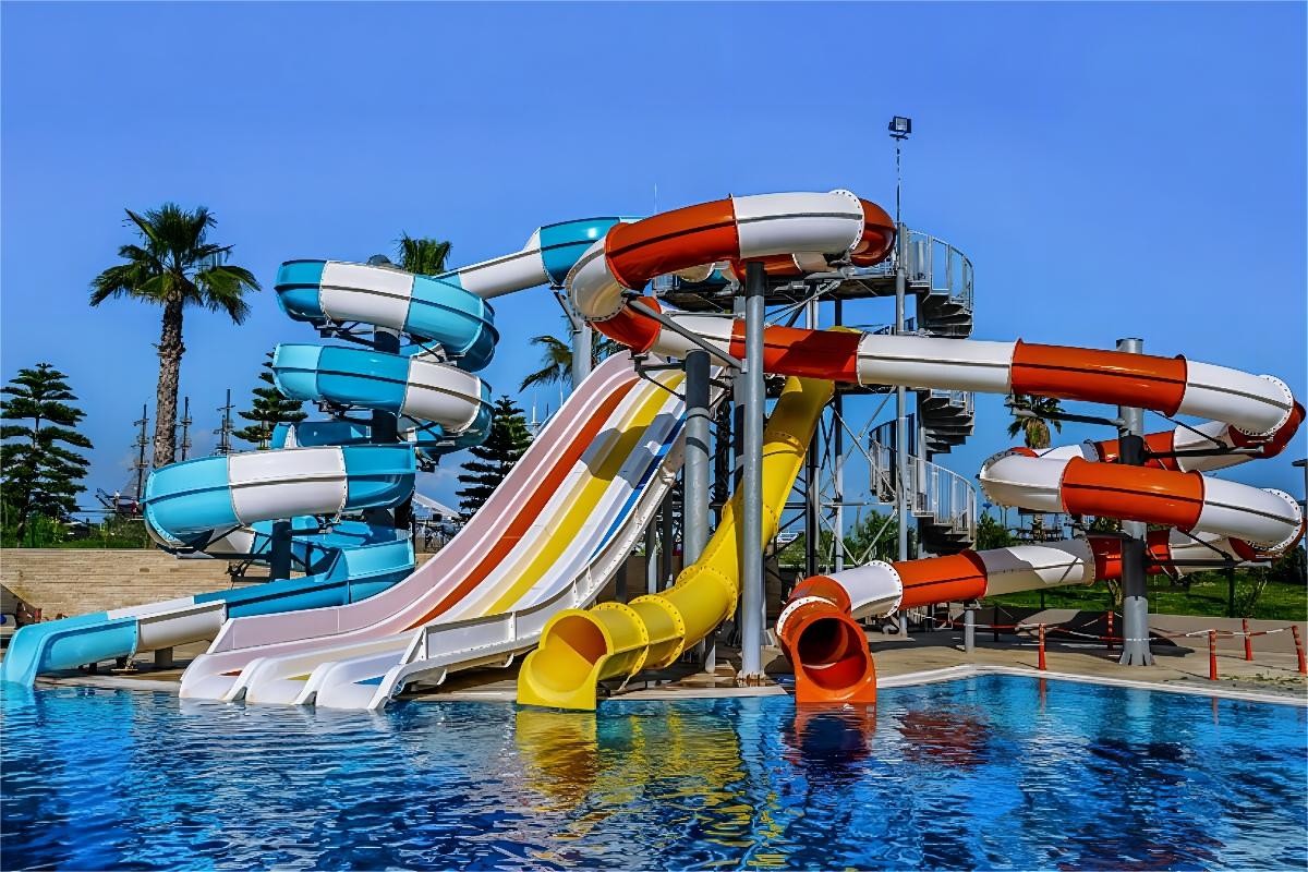 ODM Aqua Park Design Swimming Pool Accessories Long Water Slide for Kids