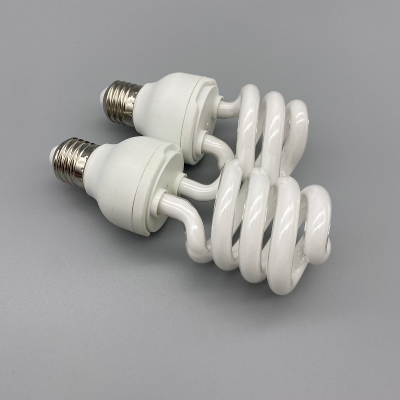 Energy-saving 26W E27 Screw-in UVB Reptile Lamp Ultimate Lighting Solution for Reptile Enclosures
