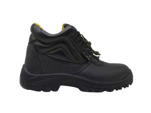 China Waterproof Rubber Safety Slip On Safety Boots Anti Static Easy Cleaning wholesale