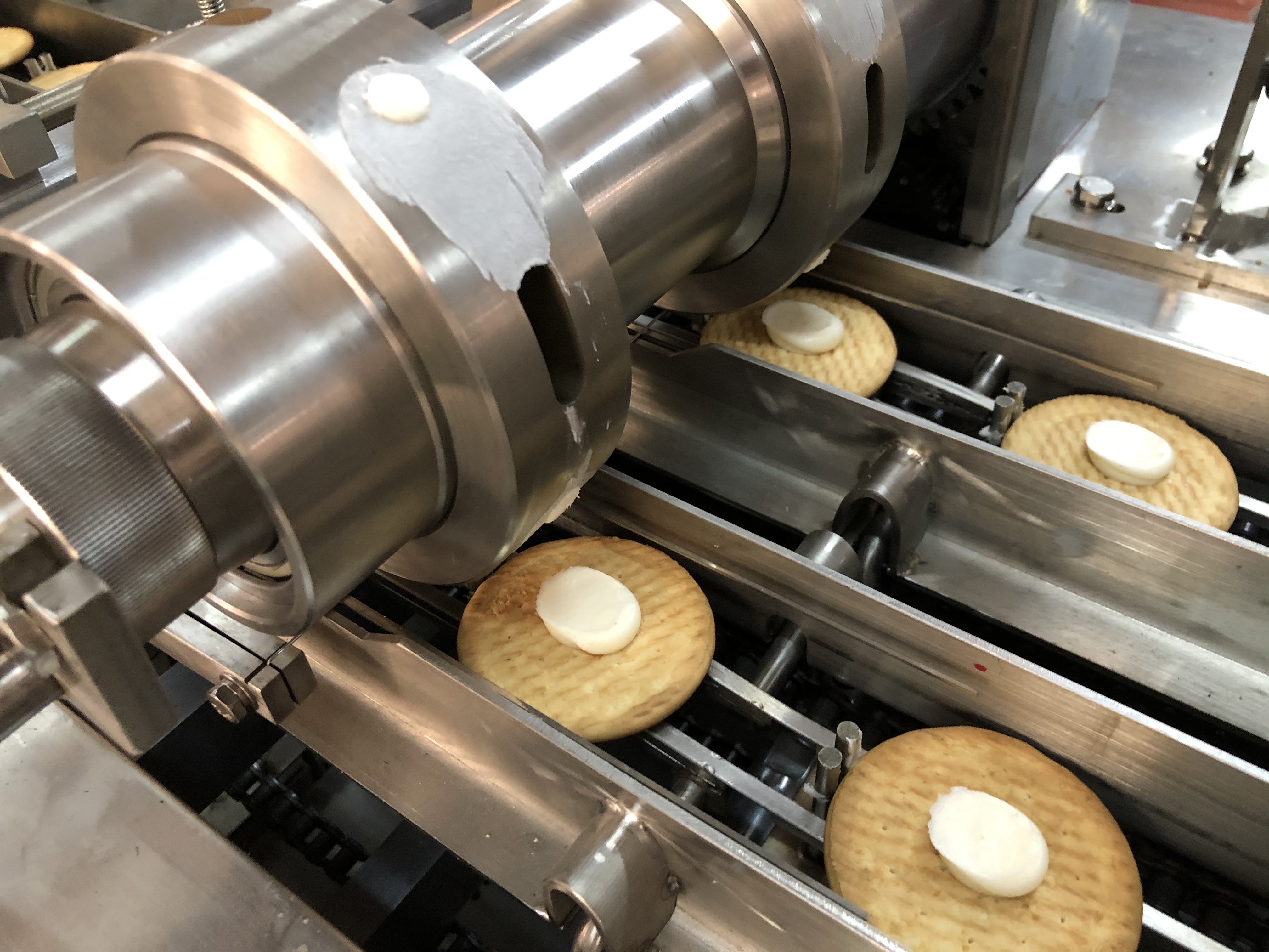 Schneider Electric 1200 Sandwiches/Min Cream Biscuit Machine