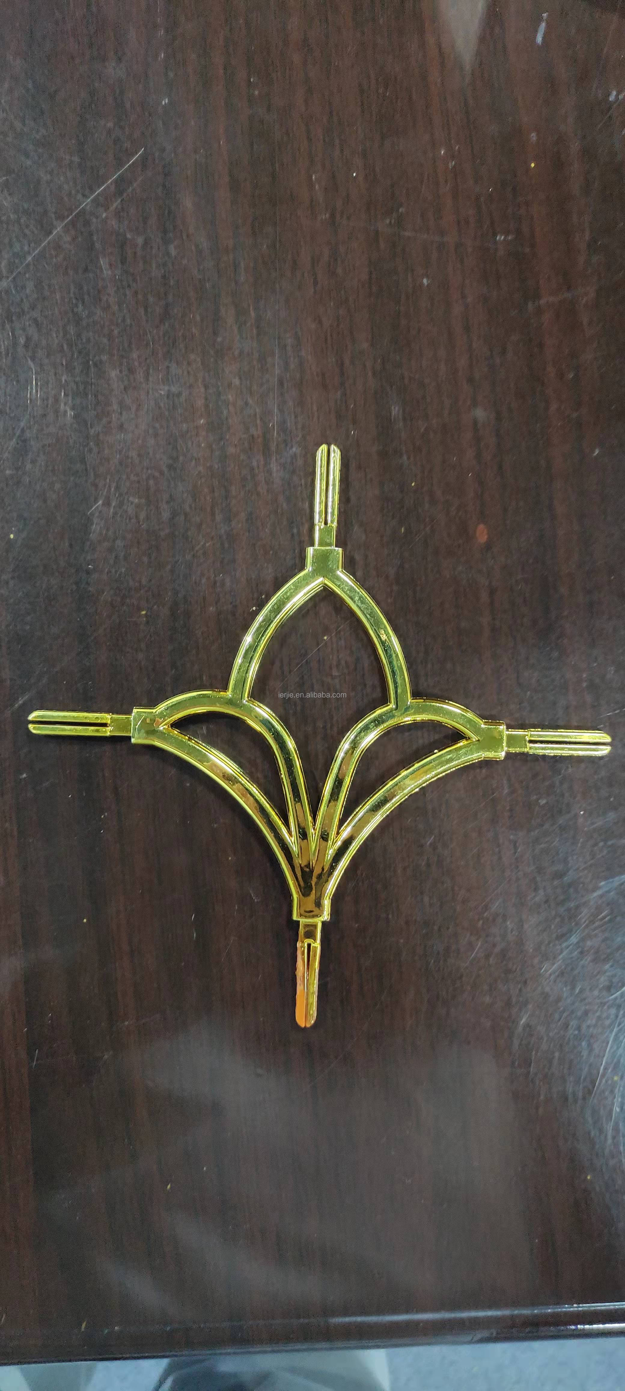 China glass fittings UV proof Plastic Golden Flower for georgian bar