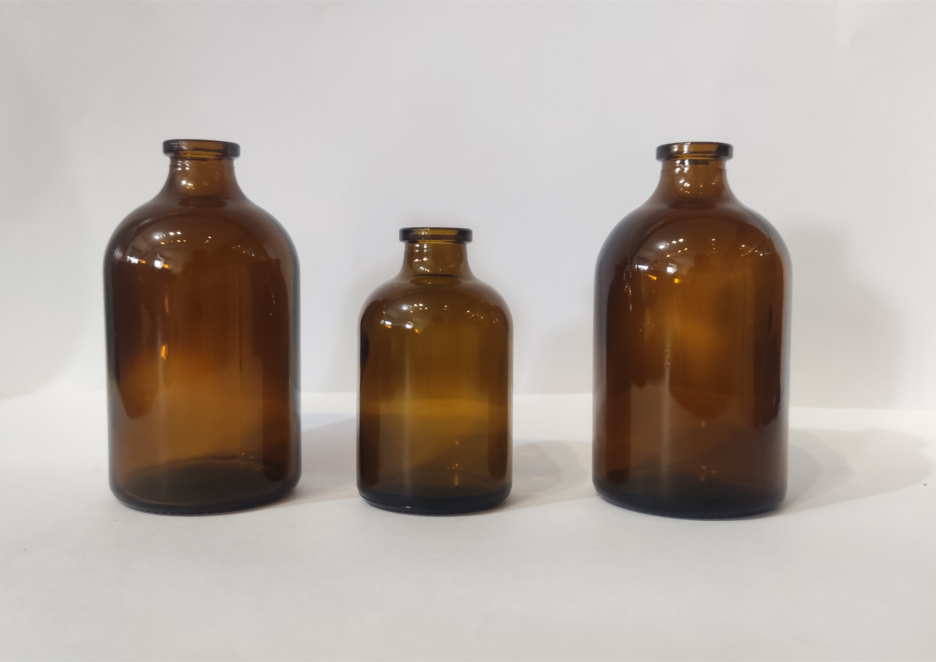 Hot Stamping Glass Molded Vials For Antibiotic Packaging 20ml 30ml 50ml 100ml Body Material Glass