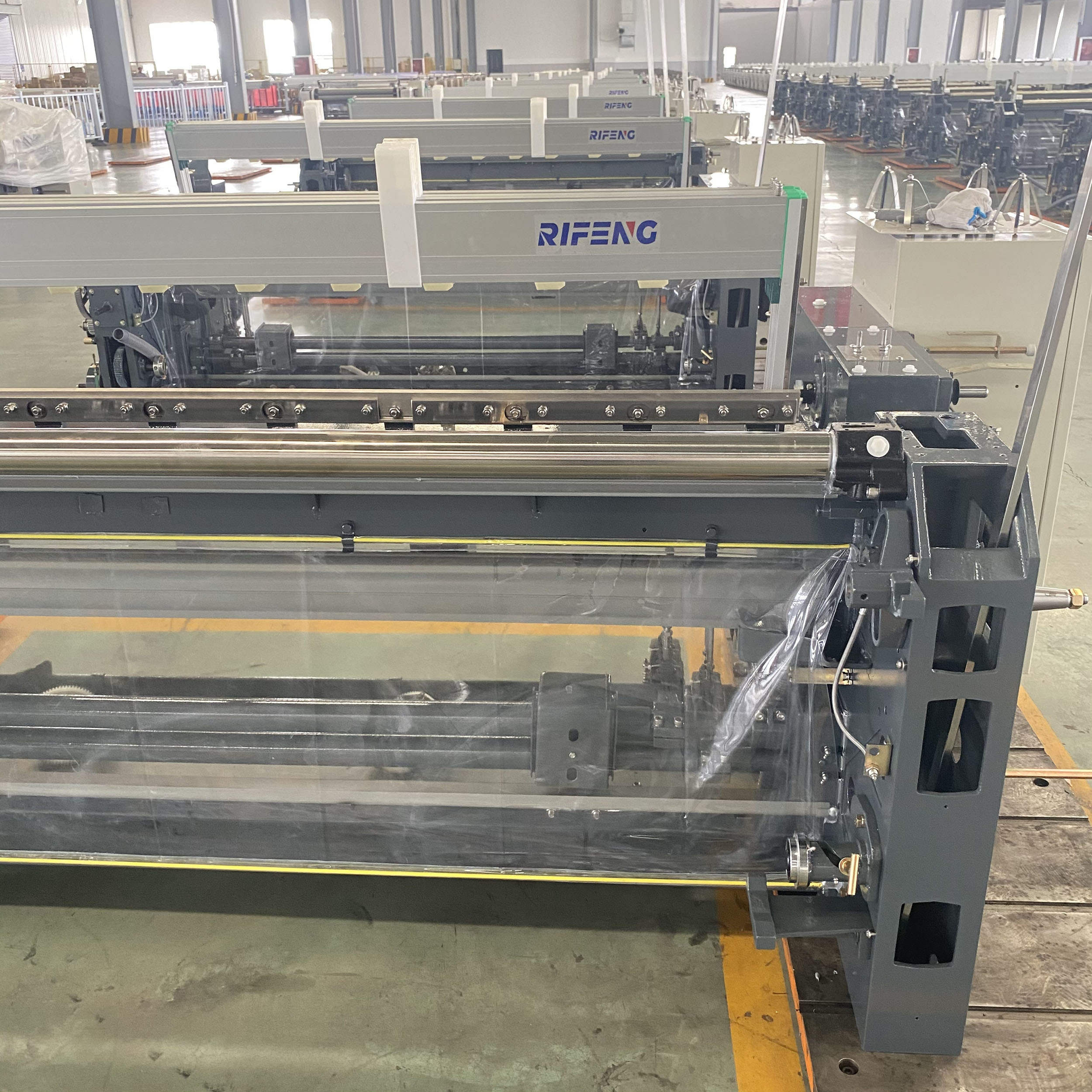 Weaving Machine Plain Shedding Water Jet Loom With Jacquard / Cam / Dobby