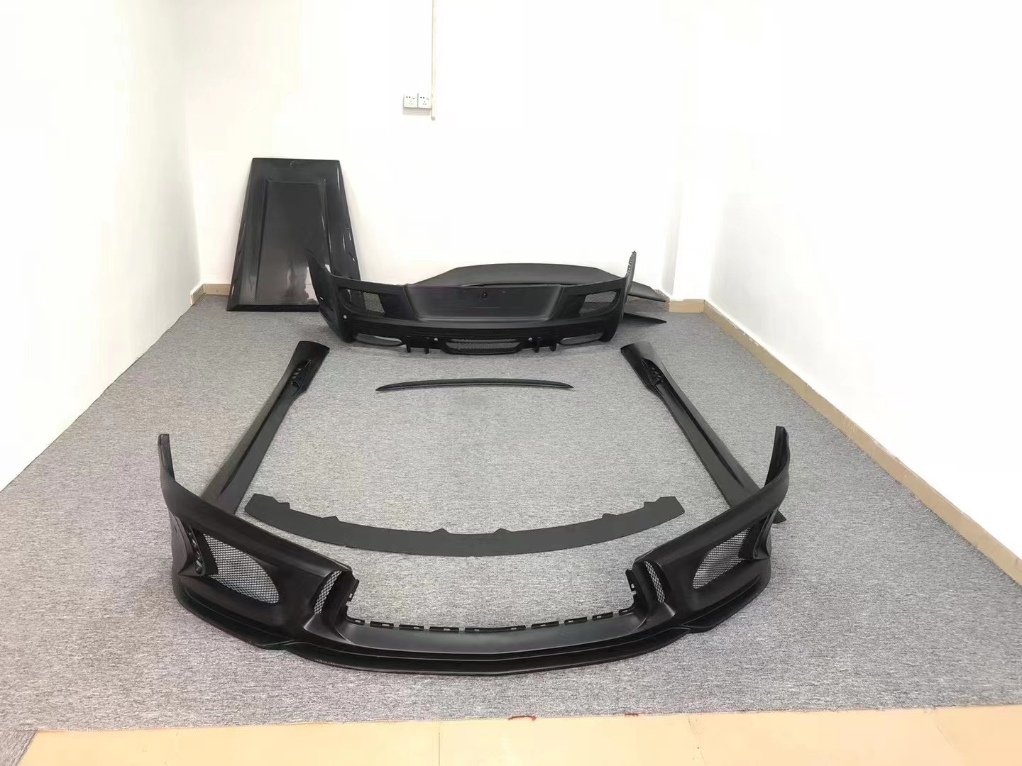 ODM White Bentley Continental Gt Body Kit WD Style Car Skirt Spoiler Body Kit