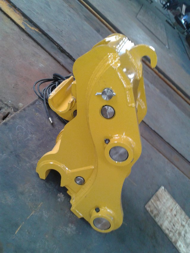 10-30T Hydraulic Quick Coupler for JS220 Excavator Attachment in Construction Works