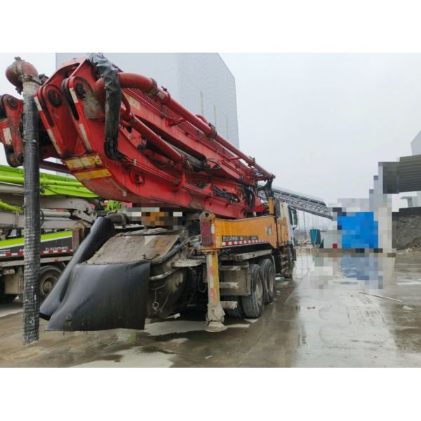 40m Used Concrete Pump Trucks in Excellent Condition concrete pump truck with boom