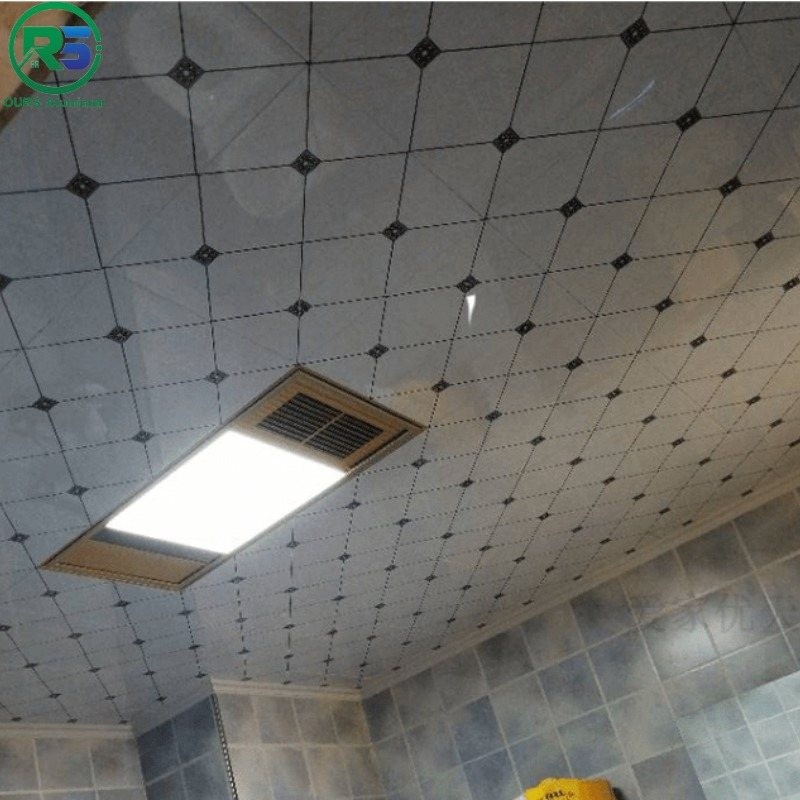 Customied Fireproof Clip In Metal Ceiling TIles Classic Aluminum Design 19mm 25mm Height