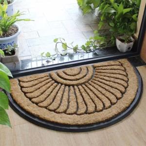 China Thickness 25mm Coir Outdoor Mats Semi Circle Rubber Mold Puzzle Style wholesale
