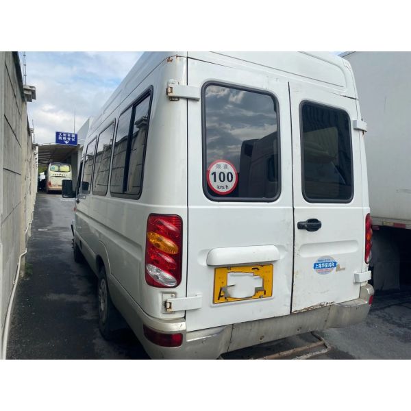 Second Hand Mini Van Front Engine 11 Seats Rear Doors A/C High Roof 140hp Used IVECO Minibus NJ6604