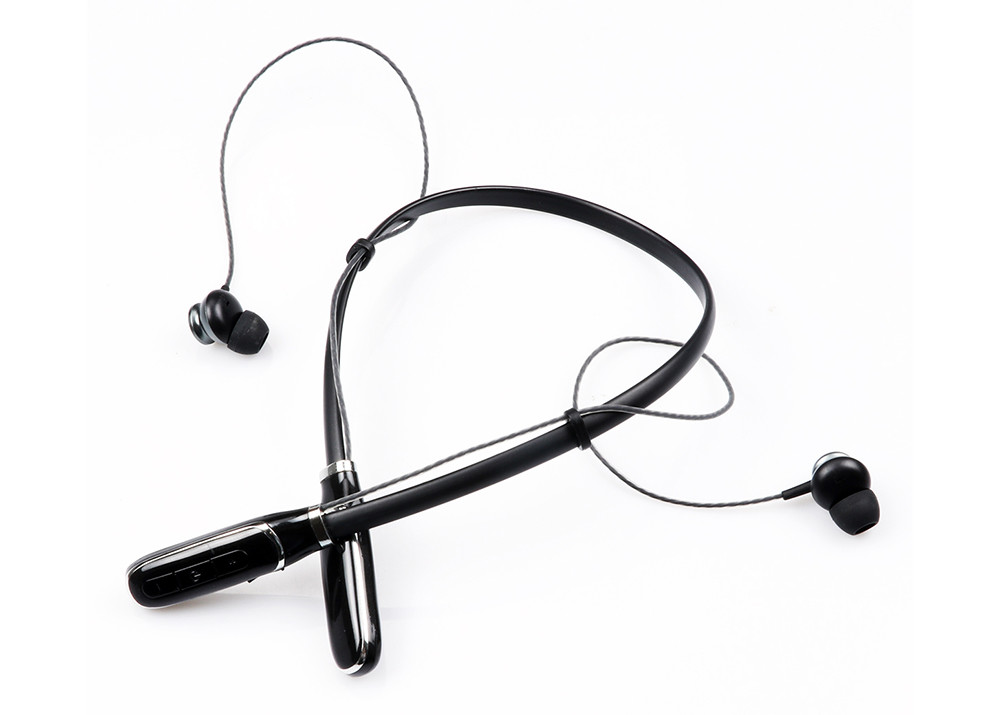 Deep Bass Sound Wifi Bluetooth Headphones Long Paly Hours For Smartphone