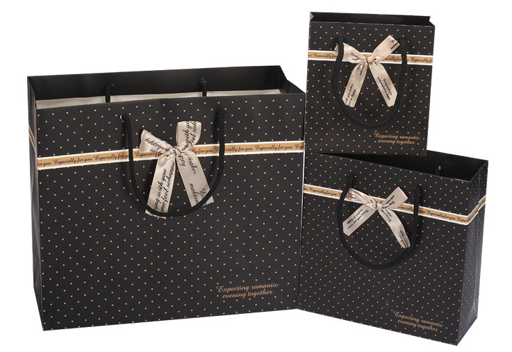Chinese Factory Sales Korean Black Spotted Gift Bags Paper Bags Handbags Bags Gift Bags