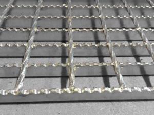 China Hot Dip Galvanized Serrated Steel Grating 25x3 Serrated Flat Bar Pitch 15mm wholesale