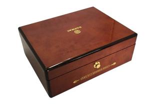 China Mobile Phone Wooden Gift Packing Box With Lacquer Painting And Hidden Magnet wholesale