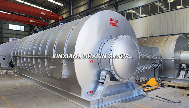 Machine Plastic Into Fuel Petrol Pyrolysis Machine 12 T Waste Tire Pyrolysis Plant