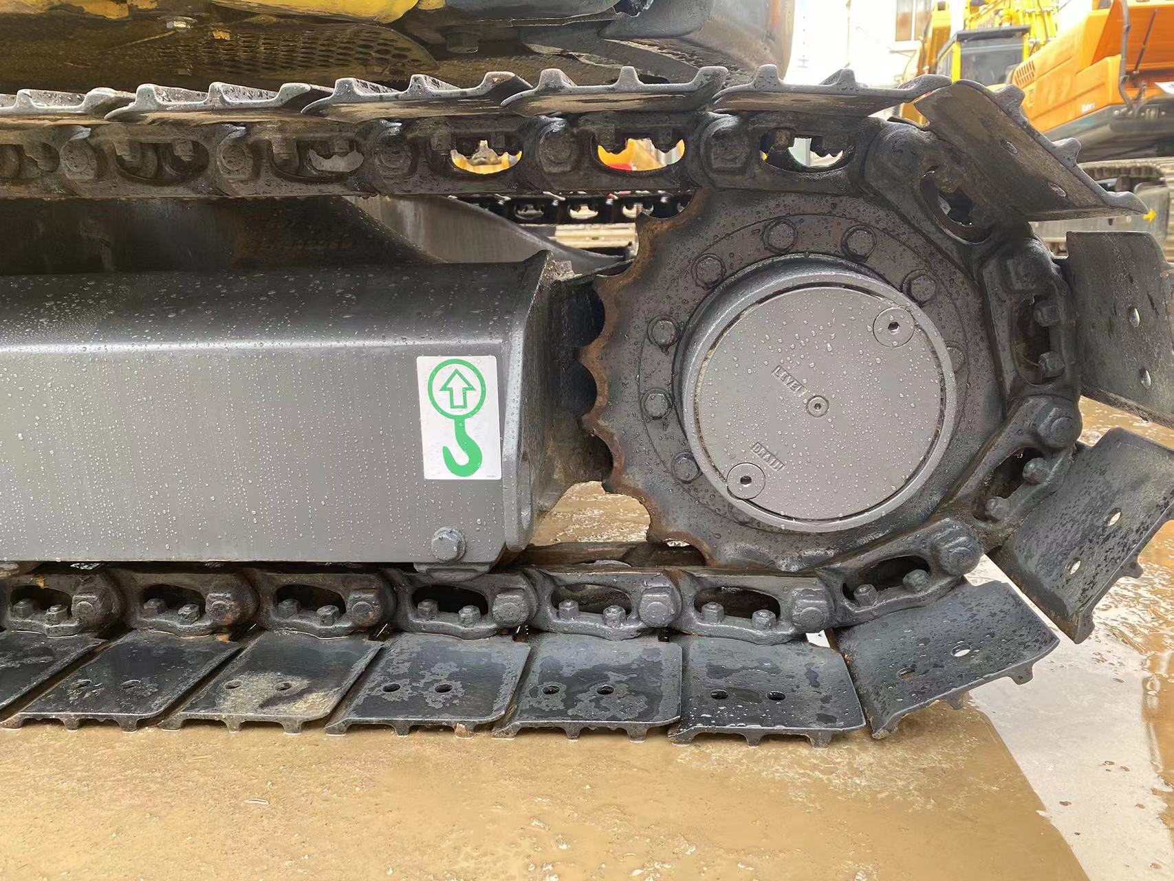 Used Kamatsu PC40MR Excavator with Strong Hydraulic System and Durable Crawler Design