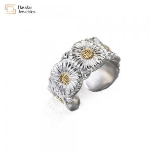 China Daisy Stainless Steel Hip Hop Jewelry Chrysanthemum Flower Ring GD on sale