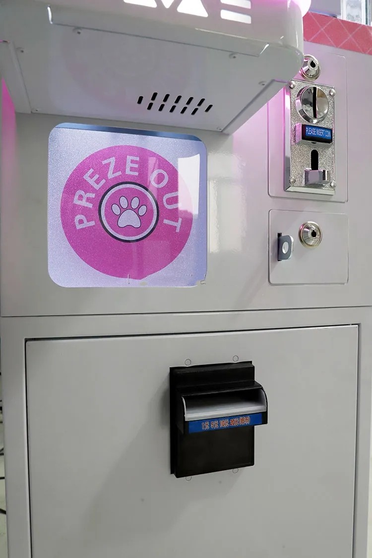 Small Mini Claw Machine Bill Acceptor Included Ideal 110V/220V/230V Voltage Suitable