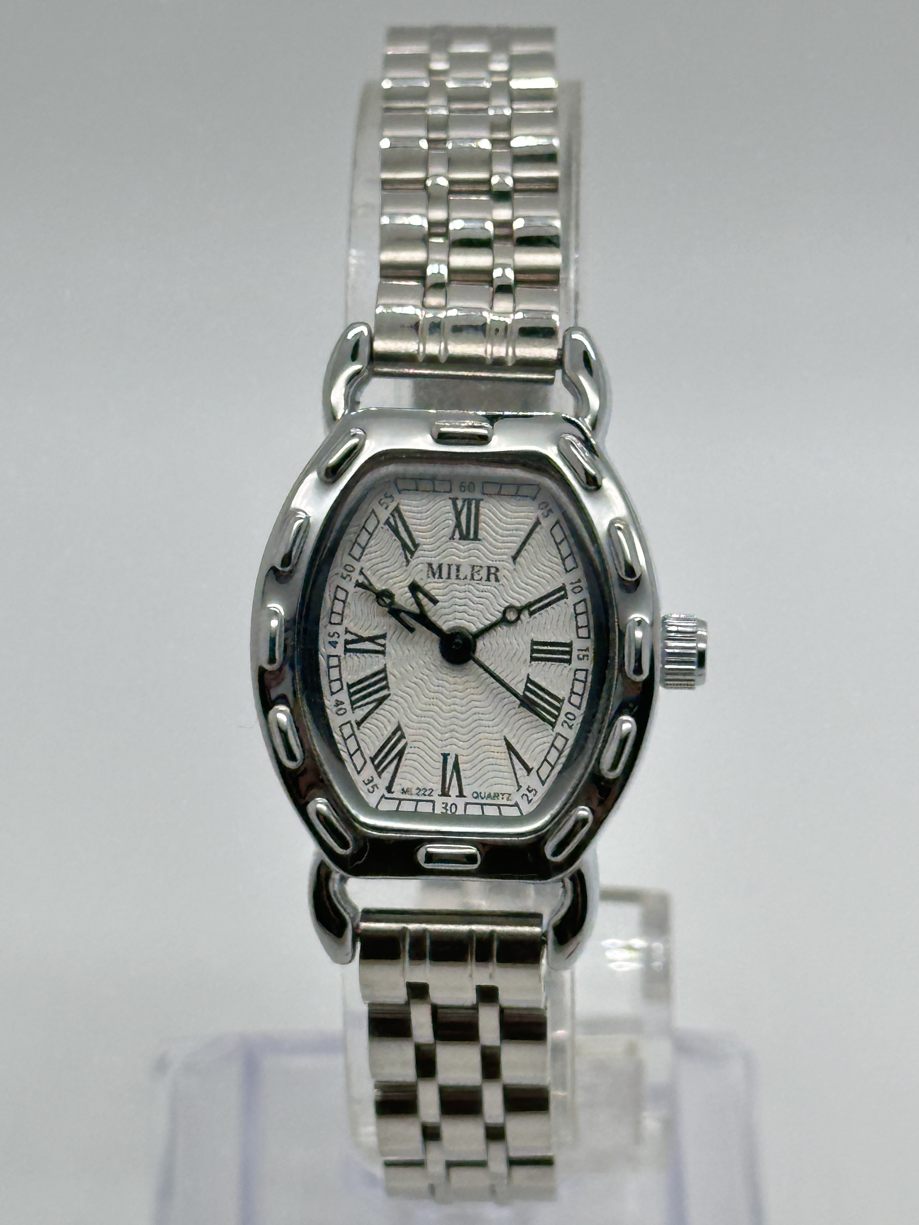 Minimalist Stylish Stainless Steel Strap Watch Quartz Silver Waterproof Watch