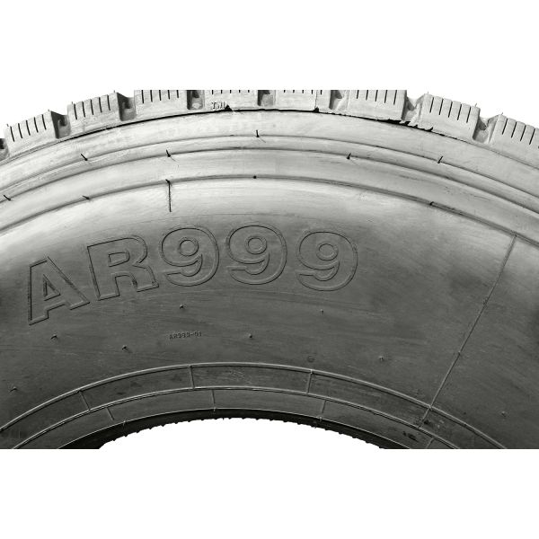 Thailand Natural Rubber 12R22.5 Drive Tires All Weather Truck Tire Mining Pavement Tubeless Tyre Radial Truck Tyre AR999