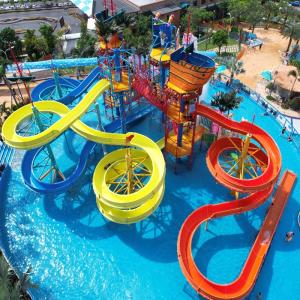 China All Ages Outdoor Water Playground Aquatic Playground Equipment Customization wholesale