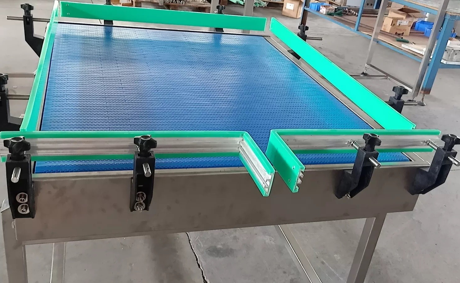 SS304 Mechanical Labeling Machine Accessories Platform Accumulation Table Conveyor
