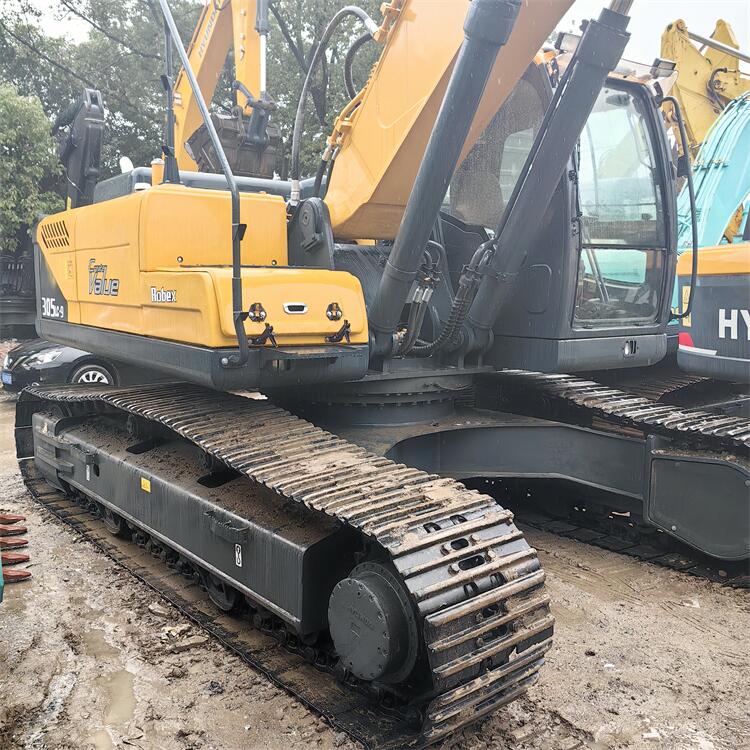 Used Hyundai 305 Excavator with 1.38m3 Bucket Capacity and Low Working Hours in Korea