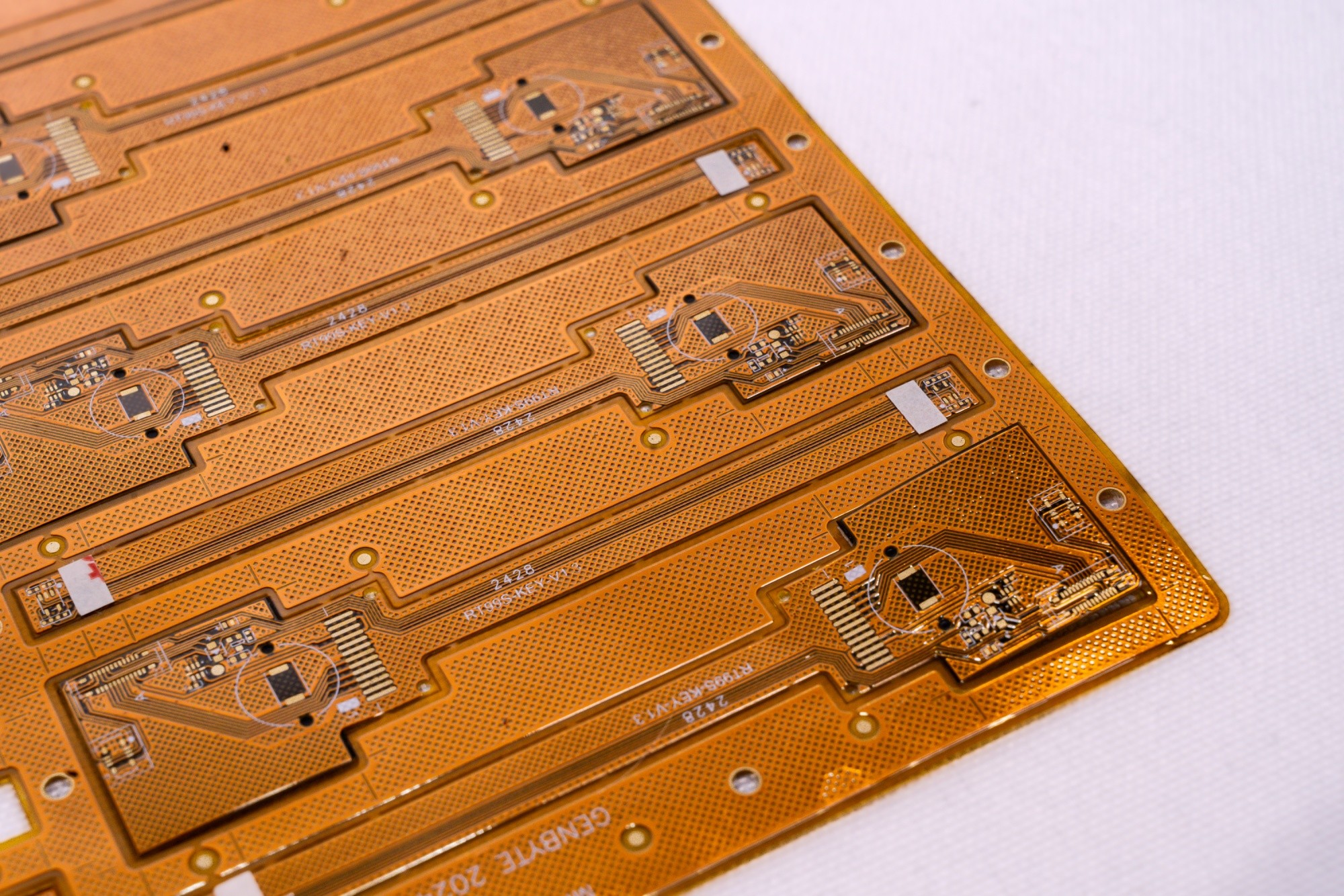 Smart Device FPC with EMI Protection 0.15mm Thickness ISO 9001 Certified Quick Turnaround Supplier
