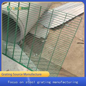 China Customized Metal Steel Wire Grating Fence For Chicken Dog wholesale