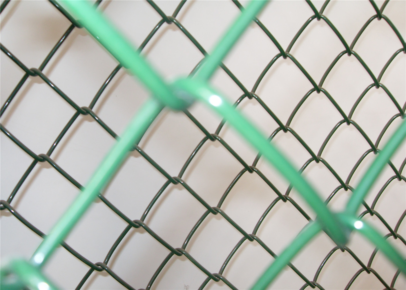 0.148”/9Ga/3.66mm diamond mesh 2”x2”/50.8mmx50.8mm 1.2 oz/ft2 12ft x 50ft width