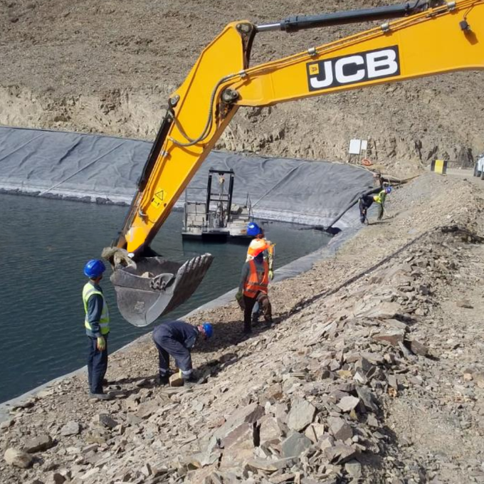 High Density 0.940g/cm3 HDPE Geomembrane for Fish Pond and Landfill Waterproofing