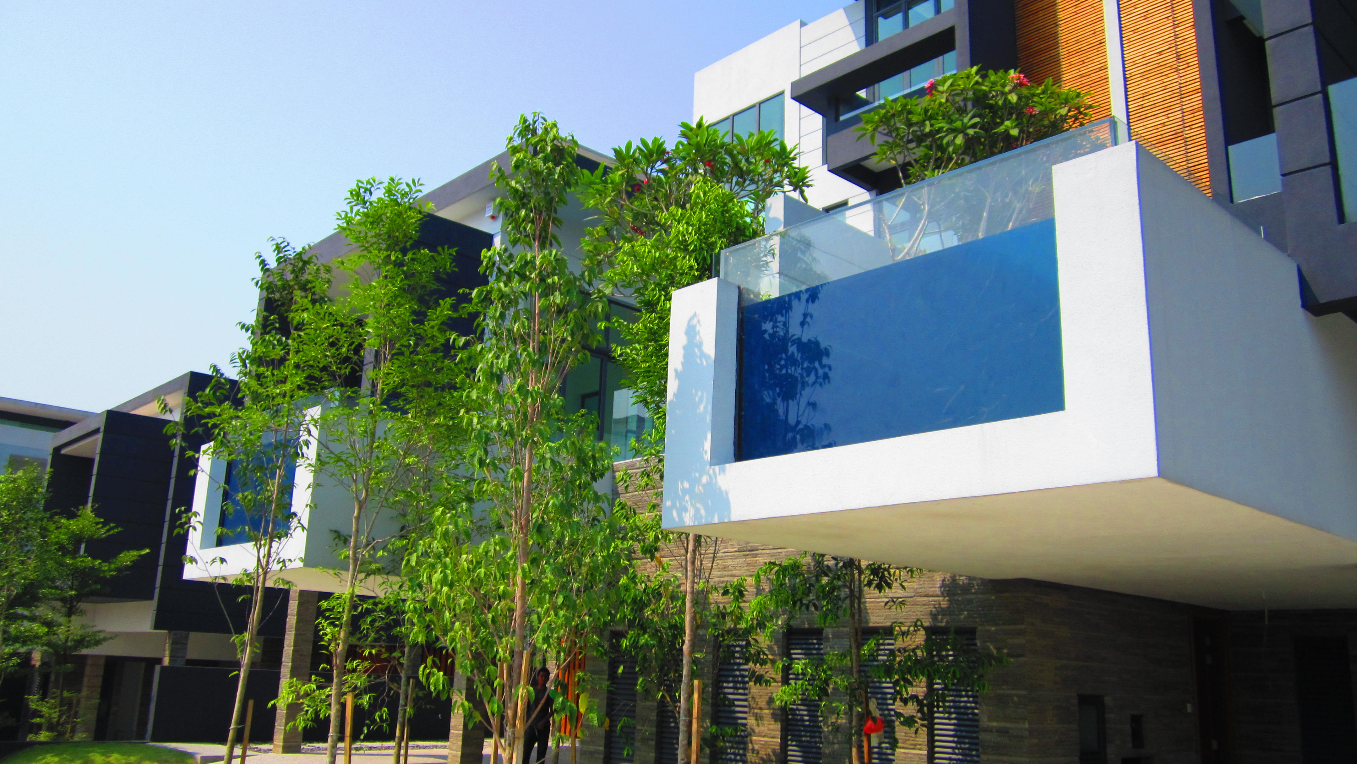 Villa Garden Acrylic Swimming Pool with High Light Transmission and 1.20g/cm3 Density