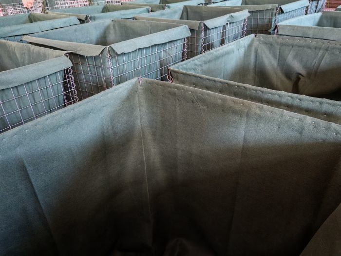 Heavy Duty Wire Panel itary Barrier with Zinc Coated Surface and Spiral Wire Connection