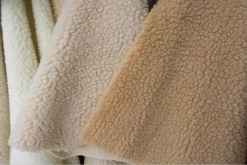 100D Plain 100% Polyester Jackets Sherpa Fabric Lining Fabric with Shrink-Resistant
