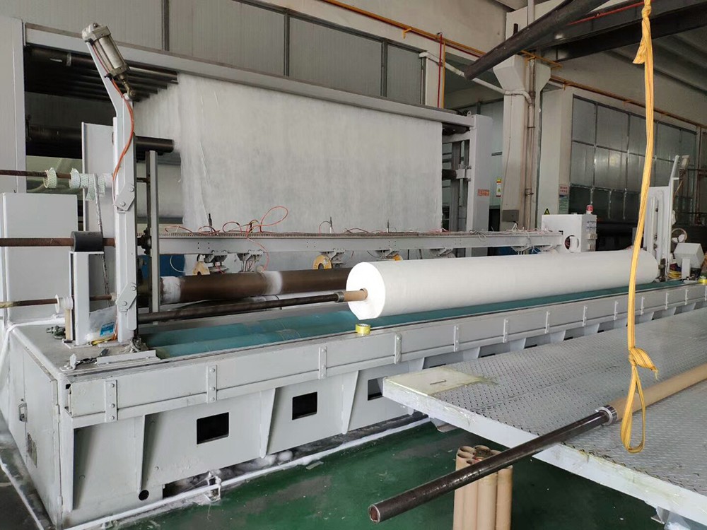 Polyester Fiber Long Fiber Needle Punched Non Woven Geotextile with Gram Weight 100g-700g