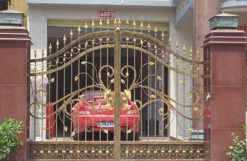 Professional Wrought Iron Security Gates Black Powder Coating Surface Treatment