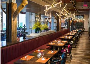 China Straight Lines Leather Restaurant Wall Bench Seating Custom Size / Color Booth Sofa wholesale
