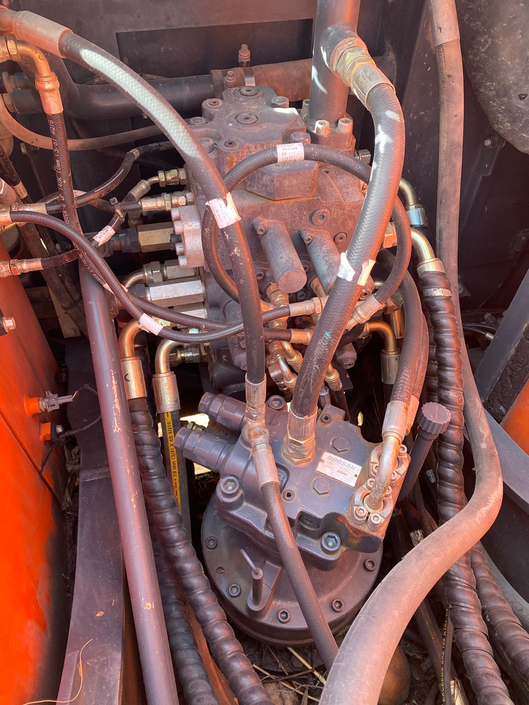 Original Doosan DX150-9C Excavator with 1500 Working Hours and 0.55 Bucket Capacity